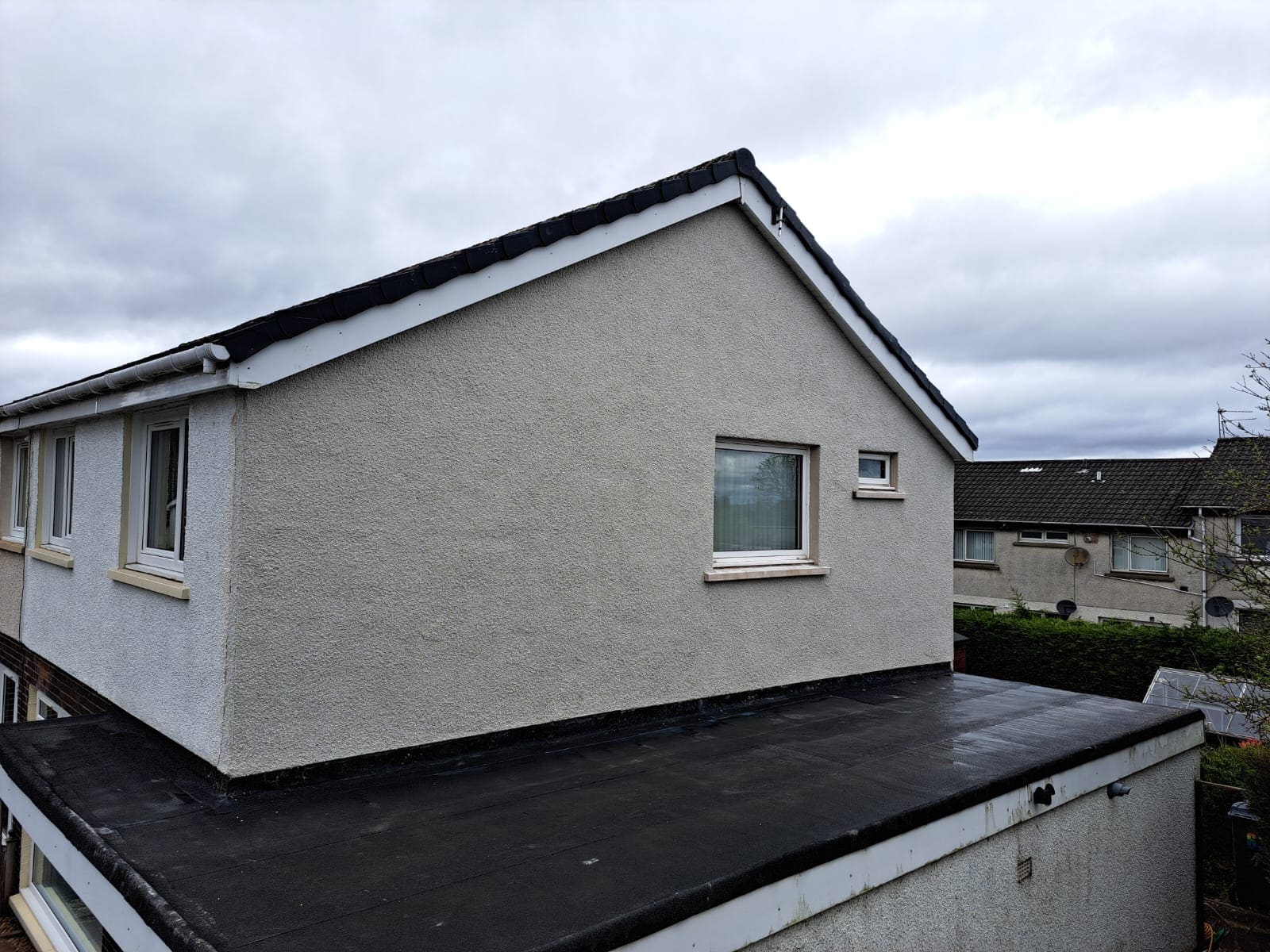 New flat roof on a single-storey extension